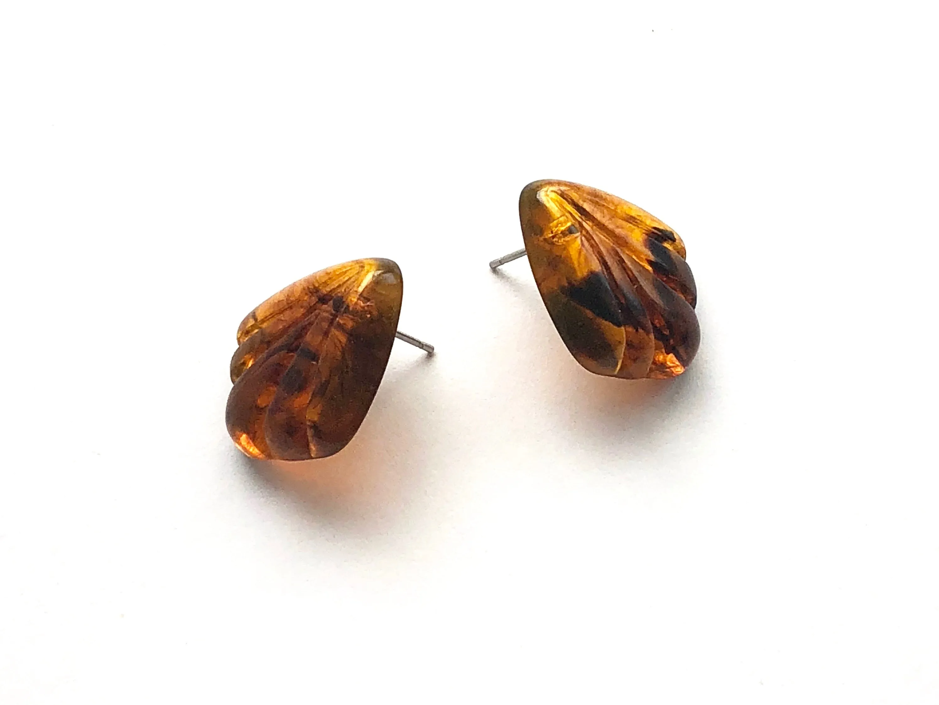 Tortoise Scalloped Fan Lucite Stud Earrings