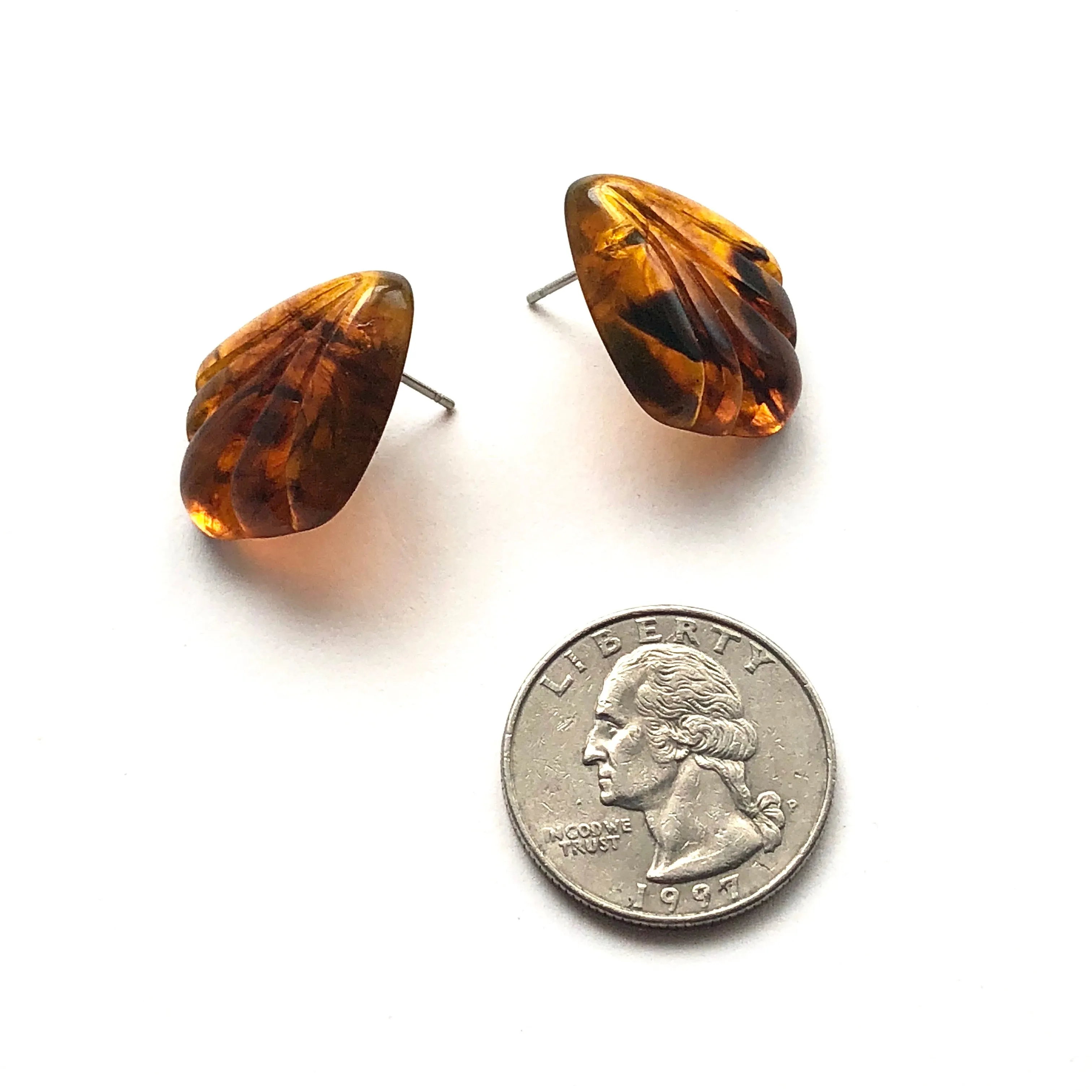 Tortoise Scalloped Fan Lucite Stud Earrings